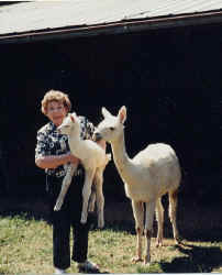 Forrest With Grandma At 3 Hours Old.jpg (124976 bytes)